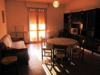 SOGGIORNO » Affittasi ampio appartamento bilocale in piccola palazzina tranquilla e vicino al mare (Rif. 01)